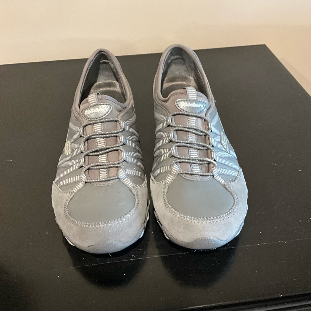 Skechers Gray Sneakers Size 8.5